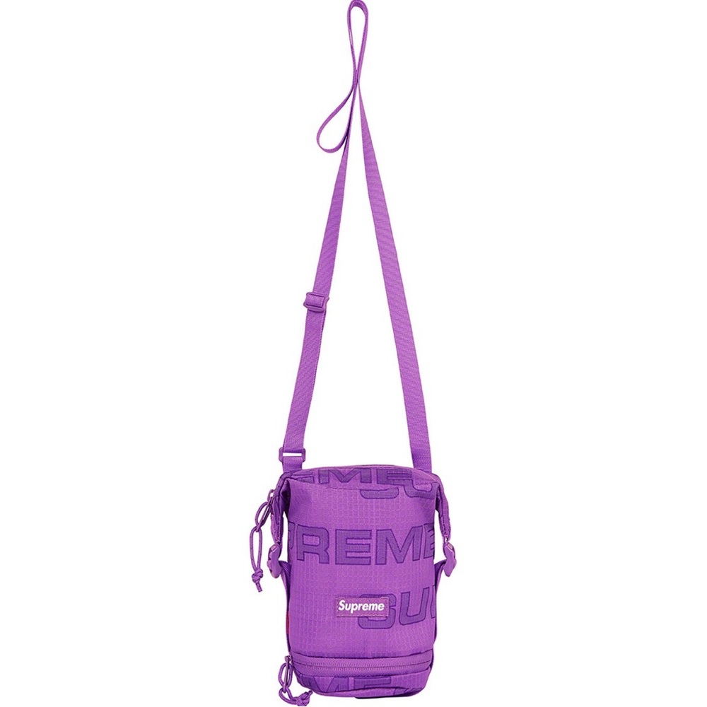Supreme‎ neck pouch